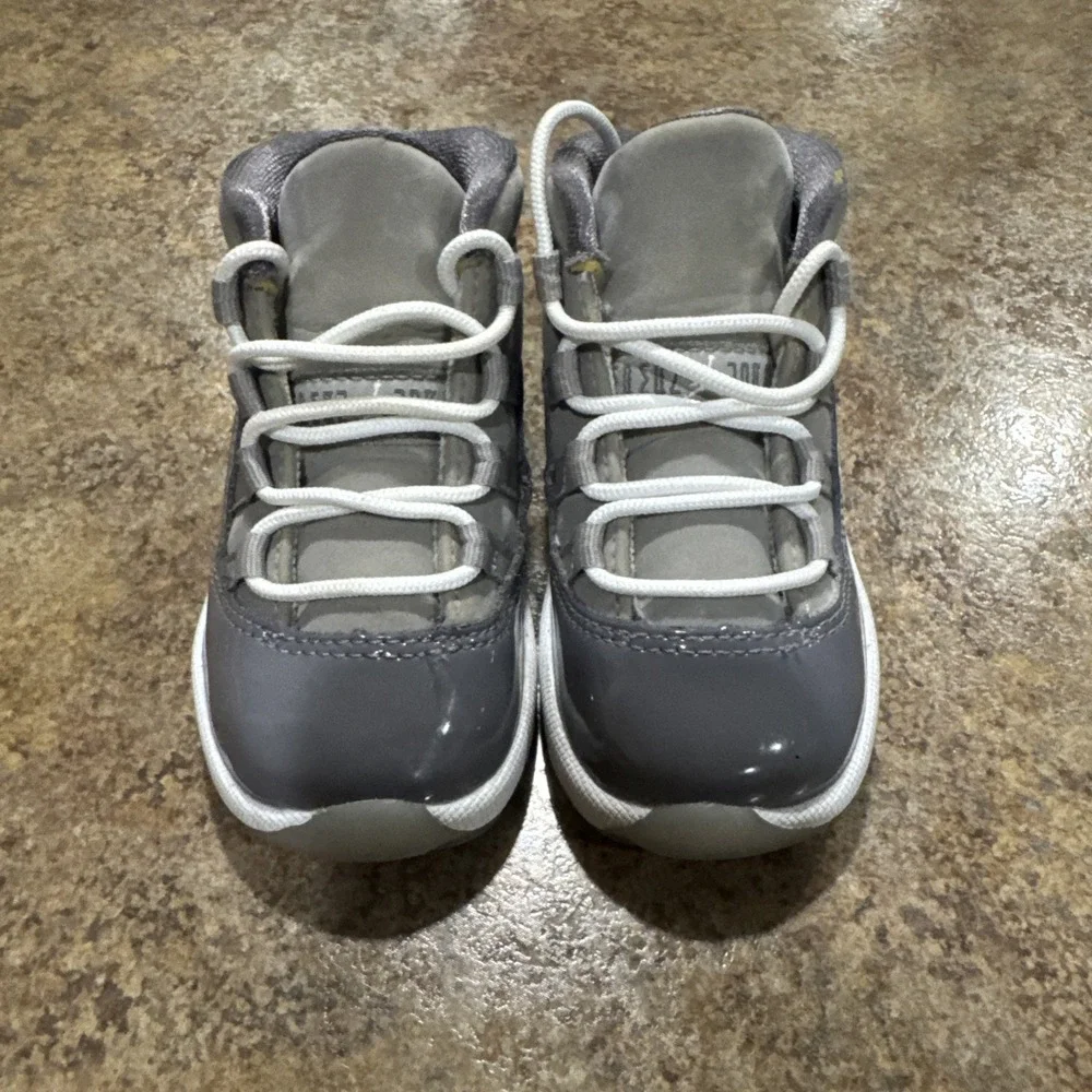 Jordan 11 Retro Cool Grey Kids Size 5c